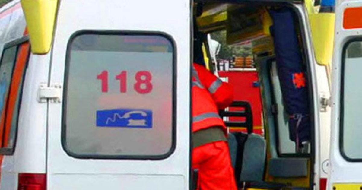https://www.gazzettadiparma.it/resizer/1200/630/true/2024_06_21/ambulanza-1718967442351.jpg--taranto__bimbo_di_4_anni_cade_dal_terzo_piano__salvo_grazie_ai_fili_del_bucato.jpg?1718967442371