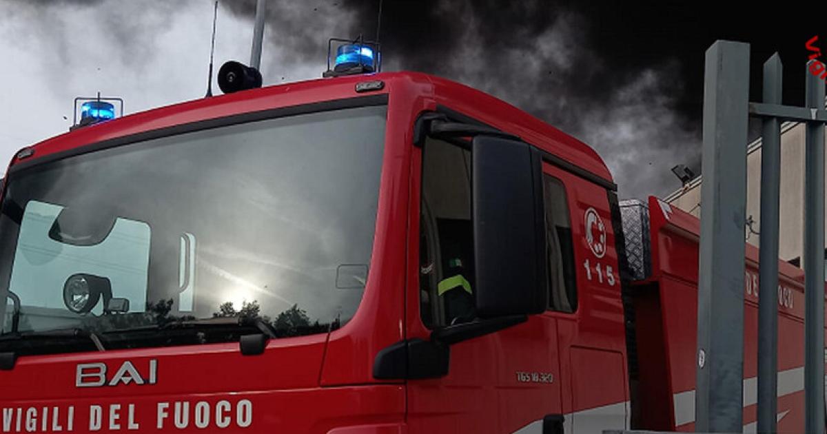 https://www.gazzettadiparma.it/resizer/1200/630/true/2025_04_07/cb2ff0643c3b96e077529b099e964b80-1744046013293.jpg--auto_contro_un_muretto_si_incendia_19enne_muore_carbonizzato.jpg?1744046013326