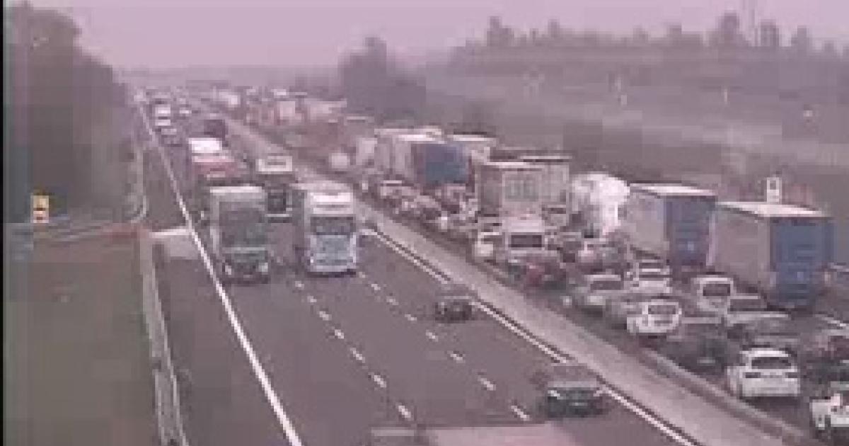https://www.gazzettadiparma.it/resizer/1200/630/true/2025_08_29/a1_coda-1756455588205.jpg--a1__incidente_fra_reggio_e_terre_di_canossa_campegine__4_chilometri_di_coda__rallentamenti_in_autocisa.jpg?1756455588254