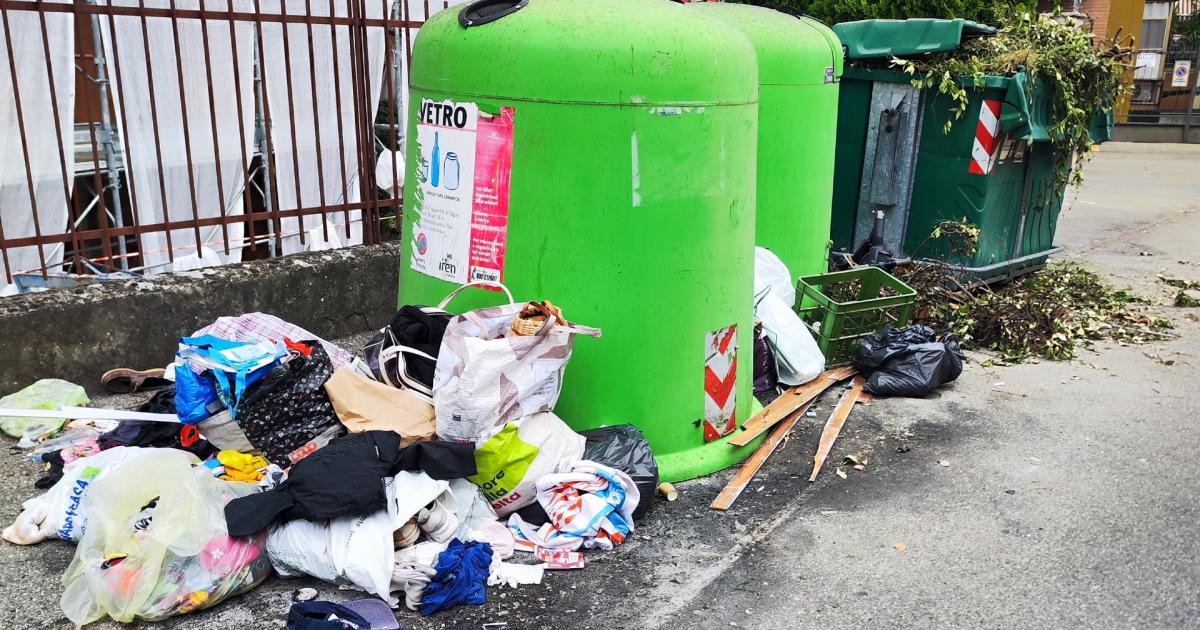 https://www.gazzettadiparma.it/resizer/1200/630/true/2025_09_09/IMG_20250909_081407-1757401823337.jpg--discarica_di_via_umile.jpg?1757401825515