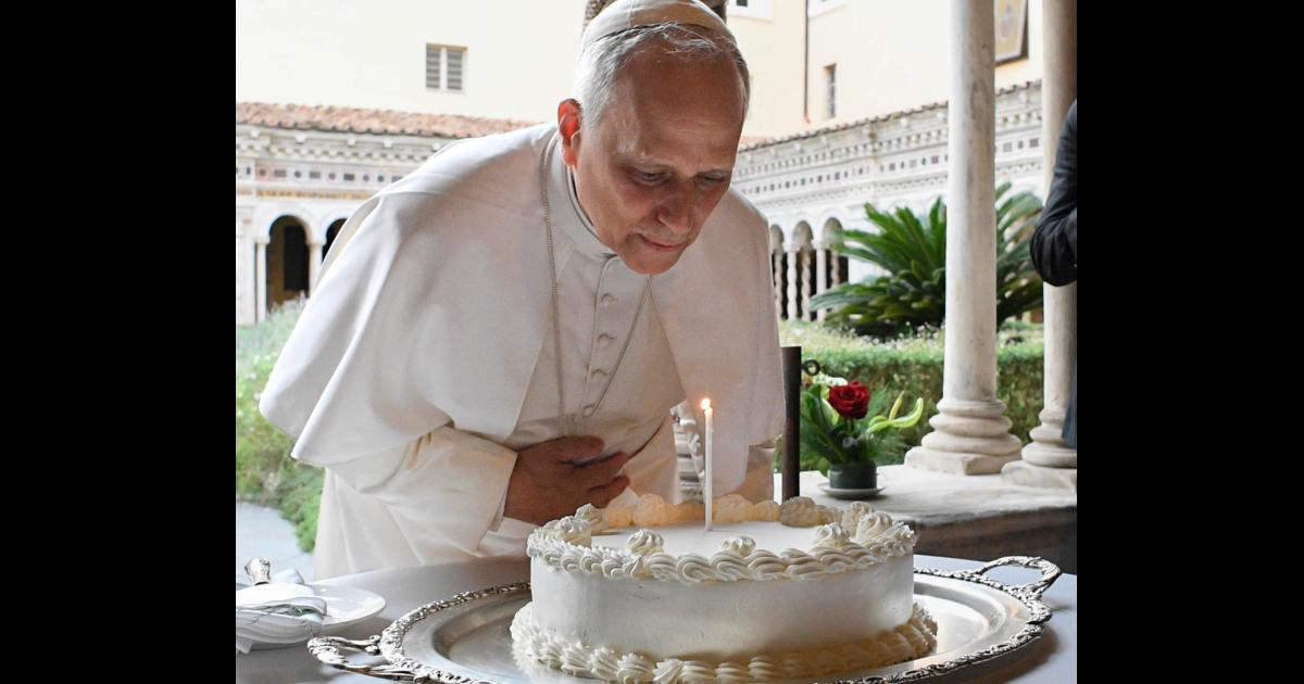 https://www.gazzettadiparma.it/resizer/1200/630/true/2025_09_14/auguri_Papa-1757874374687_1757874429.jpg--auguri_e_brindisi_di_compleanno_per_il_papa___foto.jpg?1757874429627