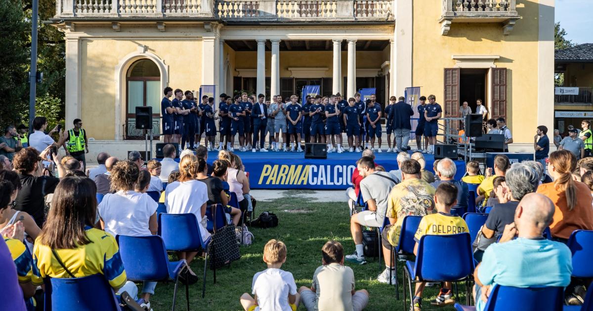 https://www.gazzettadiparma.it/resizer/1200/630/true/2025_09_17/_ELE2369-1758129966443.jpg--parco_nevicati___presentazione_prima_squadra_parma.jpg?1758129967403