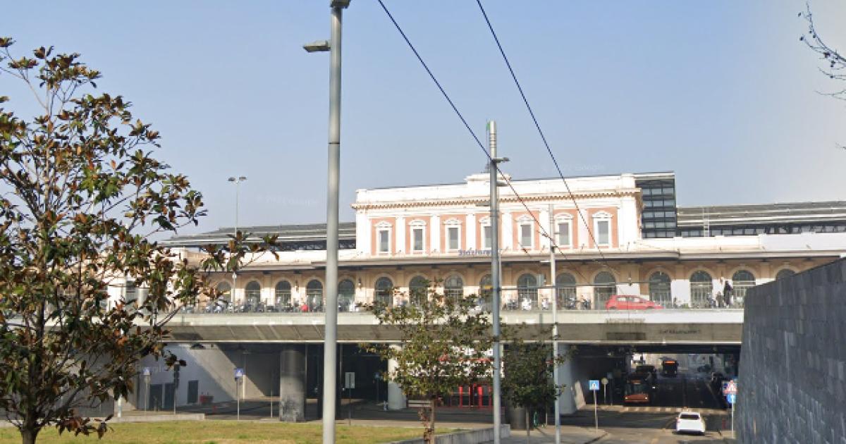 https://www.gazzettadiparma.it/resizer/1200/630/true/2025_09_23/Senza_titolo-1-1758636411831.jpg--stazione__zona_rossa__lite_con_un_addetto_alla_sicurezza__per_un_29enne_verbale_di_allontanamento.jpg?1758636411914