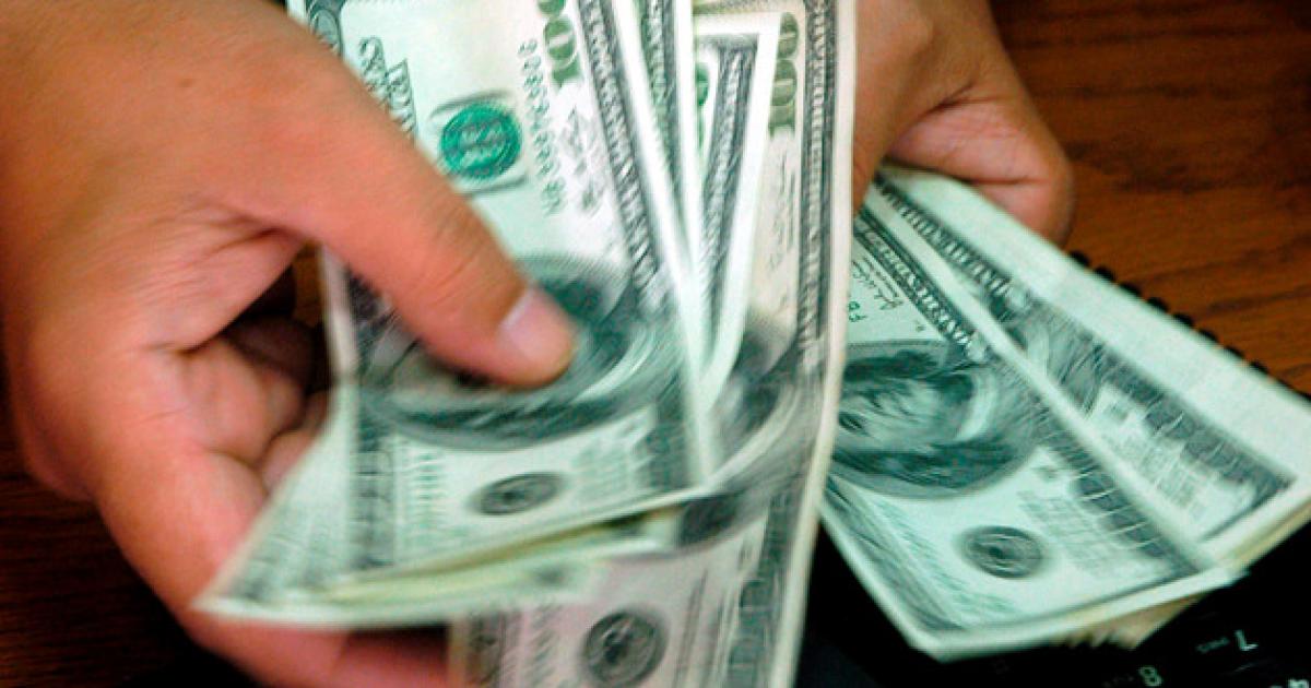 https://www.gazzettadiparma.it/resizer/1200/630/true/2025_09_25/DOLLARI-1758782281101.jpg--trump_e_la_fed__scontro_su_un_terreno_mscivoloso.jpg?1758782281568