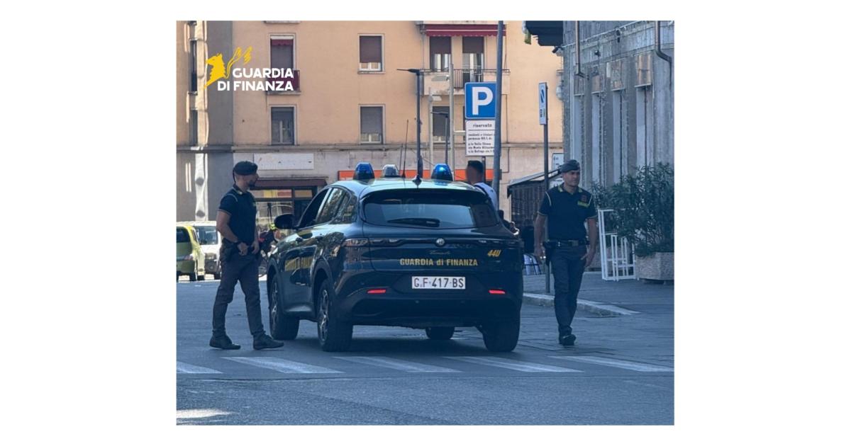 https://www.gazzettadiparma.it/resizer/1200/630/true/2025_09_26/IMG-20250924-WA0014_elaborata-1758870174816.jpg--guardia_di_finanza_parma__controlli_nella__zona_rossa__del_quartiere_san_leonardo.jpg?1758870175177