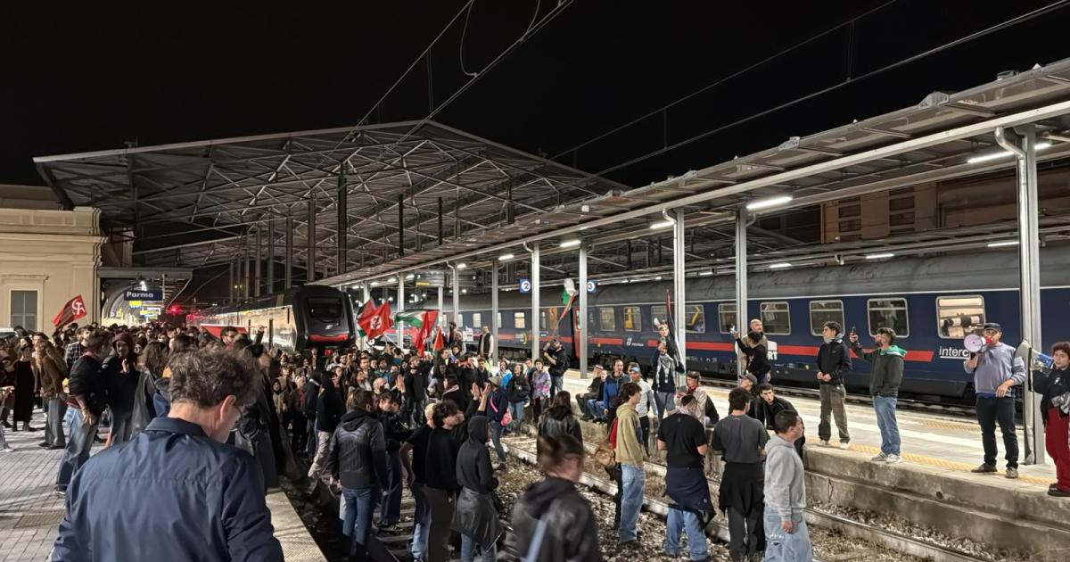 https://www.gazzettadiparma.it/resizer/1200/630/true/2025_10_02/2025-10-02_08_58_12_2025_10_01-prop5-1759352889014-jpeg-1759388313990.jpeg--anche_a_parma_corteo_in_serata_a_sostegno_di_flotilla.jpeg?1759388314202