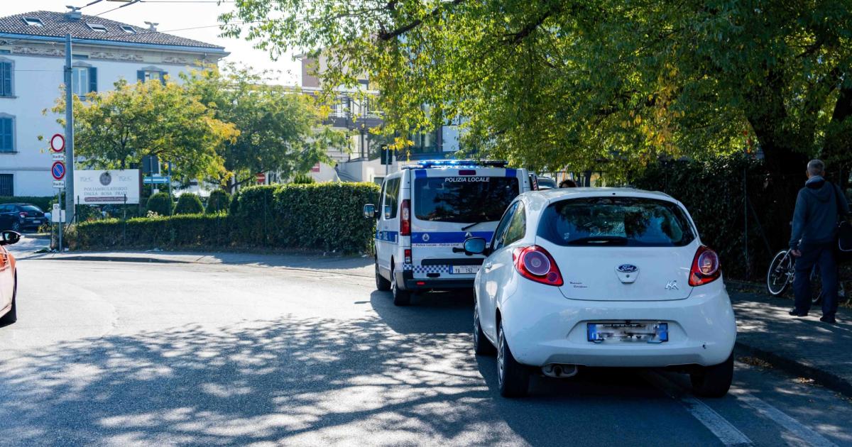 https://www.gazzettadiparma.it/resizer/1200/630/true/2025_10_08/incidente_via_emilia_ovest_rotatoria_-2-1759915236045.jpg--scontro_auto_bici_alla_crocetta__un_ferito.jpg?1759915242511