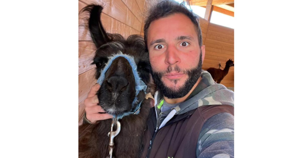 https://www.gazzettadiparma.it/resizer/1200/630/true/2025_10_14/Griglie_copia-1760425104368.jpg--la_rasora_il_contadino_nick_coltiva_e_alleva_in_val_taro.jpg?1760425104399