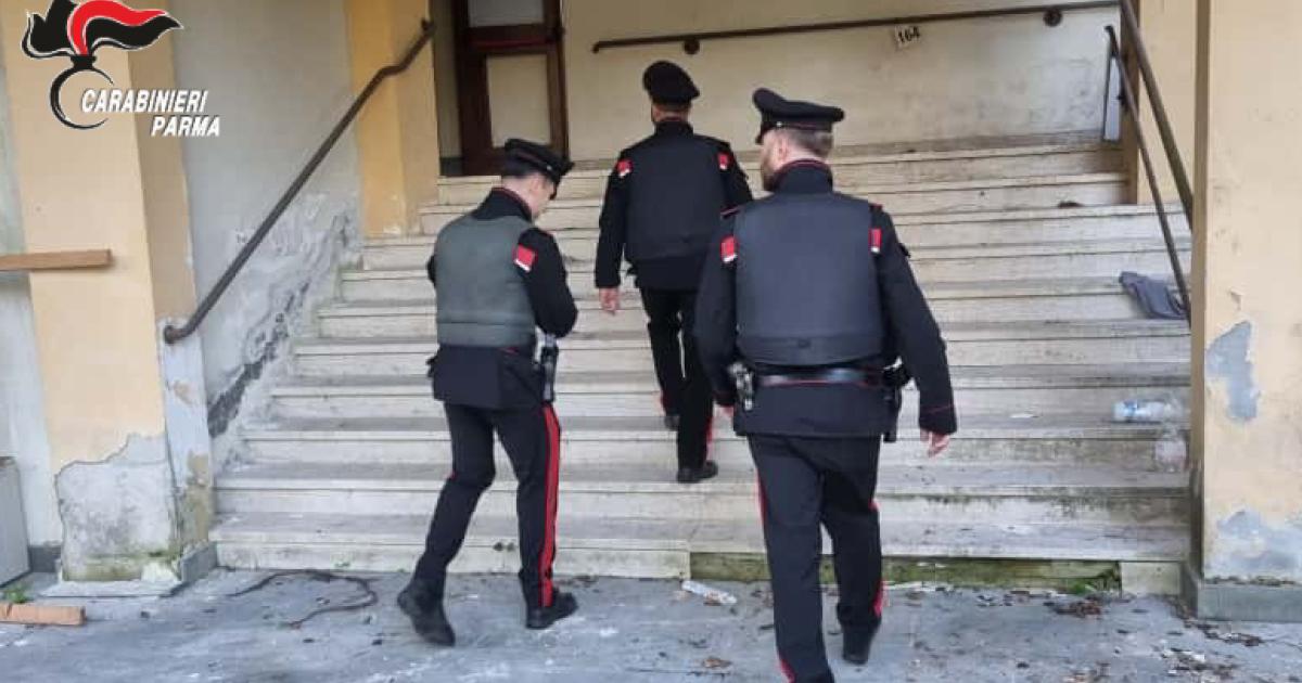 https://www.gazzettadiparma.it/resizer/1200/630/true/2025_10_15/15.10.2025_Tabiano_foto_2_controlli_degli_alberghi_e_un_arresto_x_evasione-1760519368989.jpg--salsomaggiore_terme__controlli_nelle_strutture_alberghiere_in_stato_di_abbandono___identificati_alcuni_stranieri_in_italia_senza_fissa_dimora___nel_corso_dei_controlli_arrestato_un_22enne_straniero_ev.jpg?1760519369017