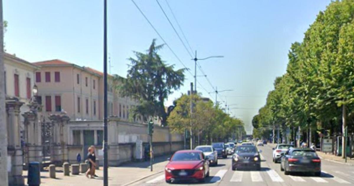 https://www.gazzettadiparma.it/resizer/1200/630/true/2025_10_15/Senza_titolo-2-1760536569984.jpg--investita_sulle_strisce_davanti_al_maggiore__ferita_una_52enne.jpg?1760536570032