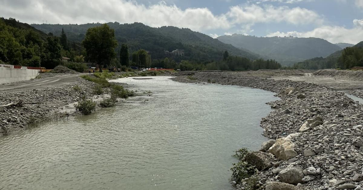 https://www.gazzettadiparma.it/resizer/1200/630/true/2025_10_16/Foto_BonificaEC_._Torrente_Enza-1760636125494.JPG--diga_di_vetto__completata_l_analisi_dei_consorzi_di_bonifica__costo_stimato_in_519_milioni_di_euro.JPG?1760636125633