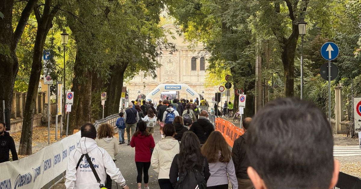 https://www.gazzettadiparma.it/resizer/1200/630/true/2025_10_19/IMG_2975-1760858341001.jpg--tutto_pronto_per_la_parma_marathon.jpg?1760858341495