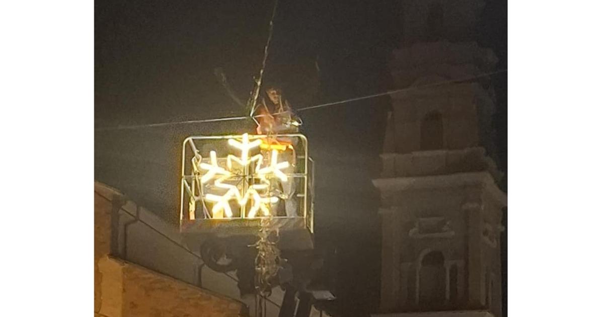 https://www.gazzettadiparma.it/resizer/1200/630/true/2025_10_19/luminarie_via_rep_modificata-1760858790613_1760858834.jpg--via_repubblica__c_e_gia_aria_di_natale___prova_tecnica__per_le_nuove_luminarie.jpg?1760858834823