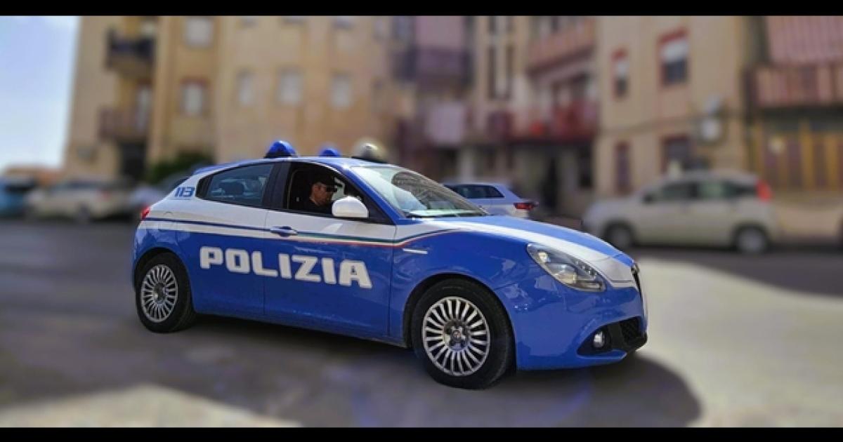 https://www.gazzettadiparma.it/resizer/1200/630/true/ansa/2025_09_04/21d87103d10075564eea71d87d7d5a1a.jpg--omicidio_a_napoli__donna_ferita_dal_marito_reagisce__lo_accoltella_e_lo_uccide.jpg