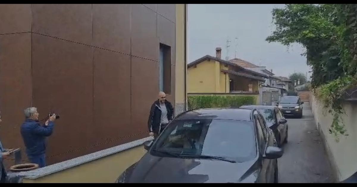 https://www.gazzettadiparma.it/resizer/1200/630/true/ansa/2025_09_26/e3ffc3c500e45a0a06bcf37ceeb5e343.jpg--perquisizione_a_casa_sempio__sequestrati_telefoni_e_pc.jpg