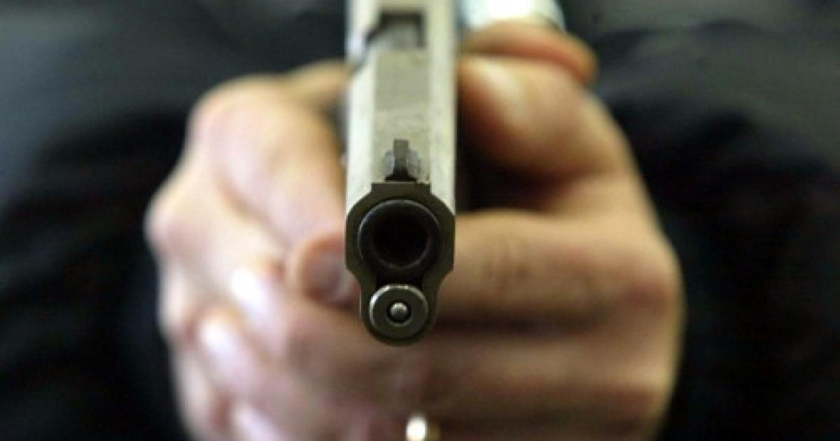 https://www.gazzettadiparma.it/resizer/1200/630/true/gn4/17/GN4_DAT_17339.jpg--uomo_ferito_da_colpo_pistola_fuori_da_un_supermercato_a_roma.jpg