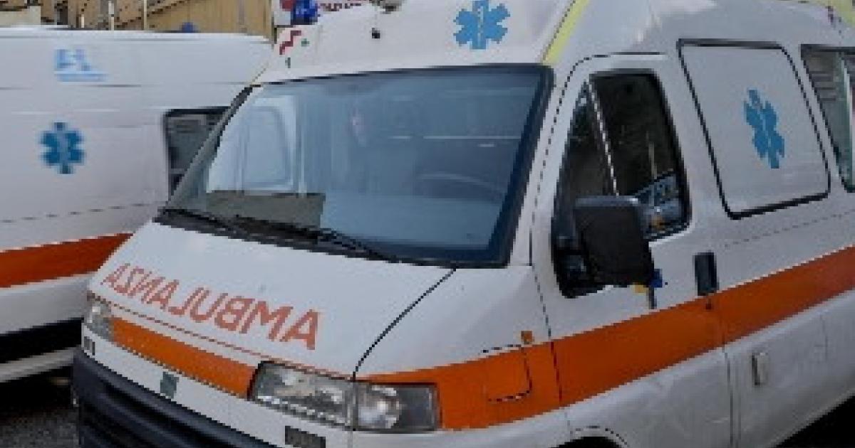 https://www.gazzettadiparma.it/resizer/1200/630/true/gn4/2427/GN4_DAT_2427490_1758642917.jpg--cade_e_non_riesce_piu_a_rialzarsi__50enne_soccorso_dal_118.jpg?1758642917468