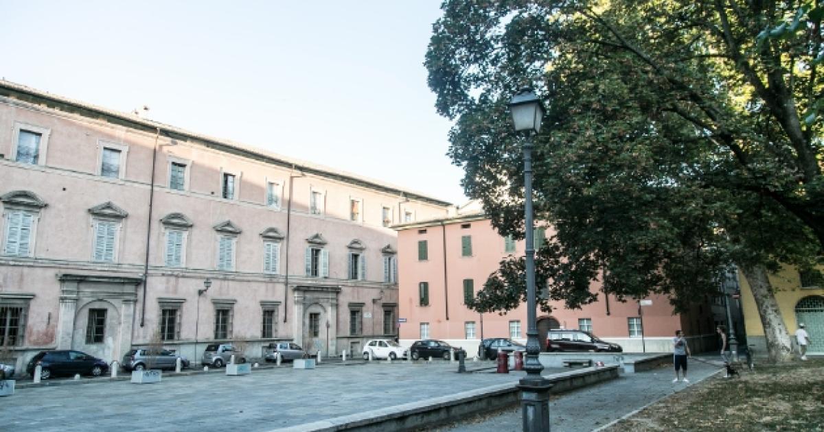 https://www.gazzettadiparma.it/resizer/1200/630/true/gn4/47766/GN4_DAT_47766738.jpg--piu_verde_e_nuovi_arredi__approvato_il_progetto_di_riqualificazione_di_piazzale_borri.jpg