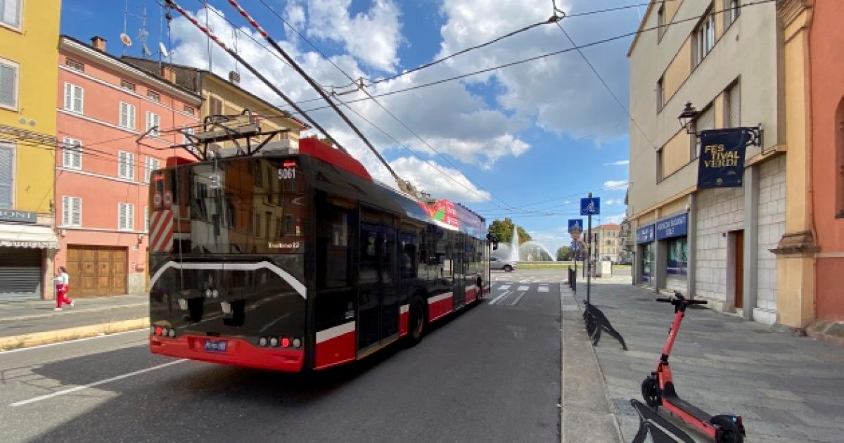 https://www.gazzettadiparma.it/resizer/1200/630/true/gn4/47817/GN4_DAT_47817389.jpg--controllore_aggredito_sul_bus___mi_ha_colpito_senza_parlare_.jpg