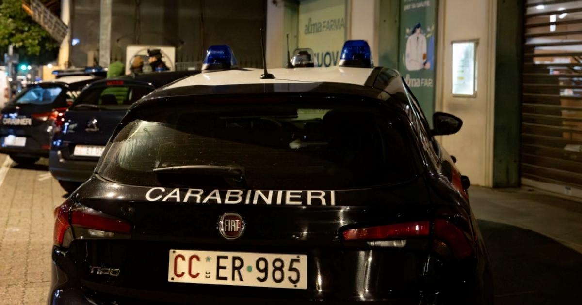 https://www.gazzettadiparma.it/resizer/1200/630/true/gn4/48167/GN4_DAT_48167799.jpg--infastidito_dal_vicino_aggredisce_madre_e_figlio.jpg