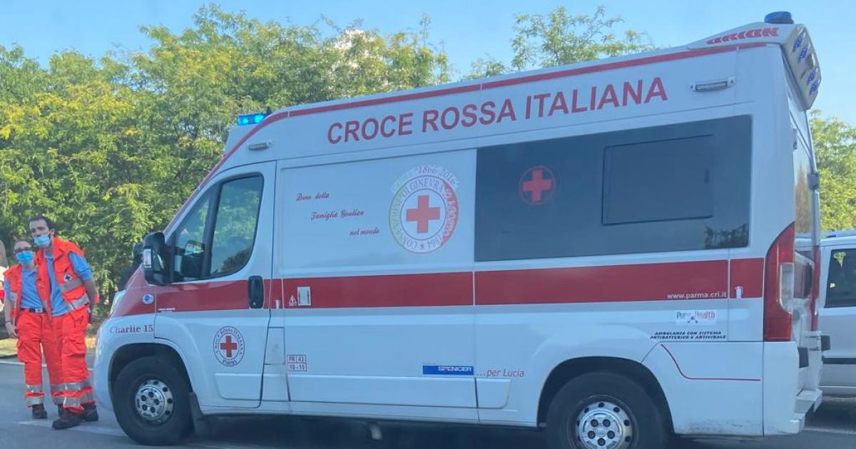 https://www.gazzettadiparma.it/resizer/1200/630/true/gn4/6169/GN4_DAT_6169872.jpg--scontro_auto_moto_sulla_rotatoria_in_via_venezia__motociclista_77enne_sbalzato_sull_asfalto.jpg?1638382211696