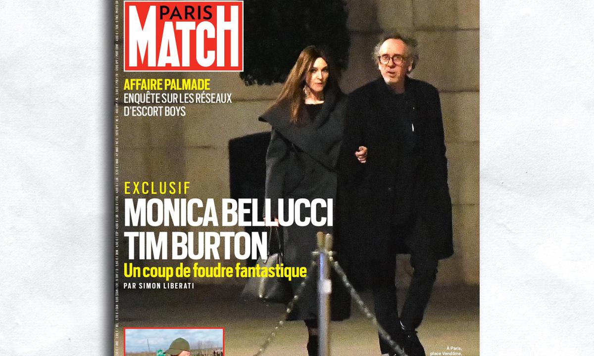 Monica Bellucci, love story con Tim Burton: la copertina di Paris-Match -  Gazzetta di Parma