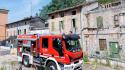 Incendio in un'abitazione: cinque squadre dei vigili del fuoco, ambulanza e carabinieri in via Bottego a Felino