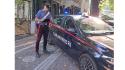 Salsomaggiore terme: prima si scontrano verbalmente in strada e poi passano alle vie di fatto colpendosi reciprocamente. quando arrivano i carabinieri per dividerli spunta un tirapugni in metallo. Den