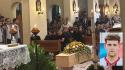 L'ultimo abbraccio a Daniele, morto sul Penna
