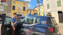 San Secondo Parmense: aggredisce l’avventore di un bar danneggiando anche la sua bicicletta parcheggiata all’esterno poi si scaglia contro i carabinieri intervenuti. Arrestata 40enne di origine strani