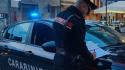 Manovre azzardate di notte in via San Leonardo: 28enne fermato su un'auto rubata con 70 bottiglie di superalcolici
