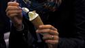 'Il cono è piccolo' e insulta gelataia anche con frasi razziste