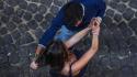 Molesta ragazzine, muore dopo essere stato aggredito