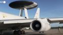 Un Awacs della Nato pattuglia i cieli polacchi in un contesto di crescenti tensioni