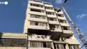Raid a Gaza City, tra le macerie di un edificio colpito