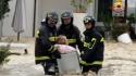 Mareggiate e allagamenti in Romagna, soccorsa donna disabile