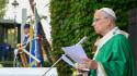 Il Papa, "crisi economiche e licenziamenti dolorosi"