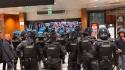 Corteo Gkn, scontri con la polizia nell'aeroporto di Firenze