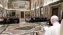 Il Papa, "l'usura è un peccato grave, rende schiave le persone"