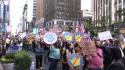 "Non vogliamo re", corteo anti-Trump a New York