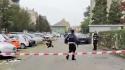 Milano, donna ferita al volto con un coltello: i rilievi sul posto