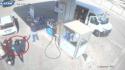 Cinque distributori di benzina rapinati in 2 ore nel Napoletano, due arresti