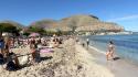 Termometro sfiora 30 gradi, spiagge affollate in Sicilia