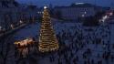 Ucraina, a Kiev tracce di normalita' con l'accensione dell'albero di Natale