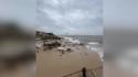 Maltempo in Sardegna, il ciclone Harry cancella una spiaggia a Chia