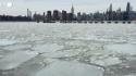 Tempesta artica negli Usa, blocchi di ghiaccio galleggiano sull'East River di New York