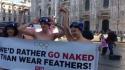 Milano Cortina, flash mob animalista sull'abbigliamento sportivo: "Basta piume"