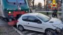 Scontro treno-auto nel Milanese, nessun ferito ma linea interrotta