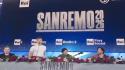 Leo Gassmann canta ai giornalisti a Sanremo il brano "Oltre"