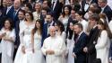 Il Papa, 'aiutiamo i giovani ad essere attratti dal matrimonio'